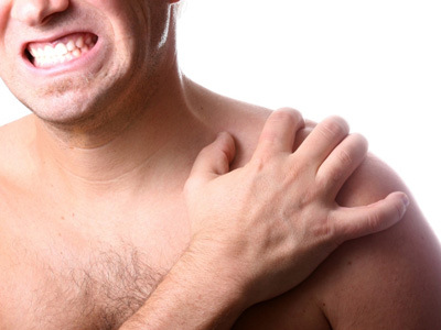 Плечелопаточный периартрит: симптомы, массаж, блокада